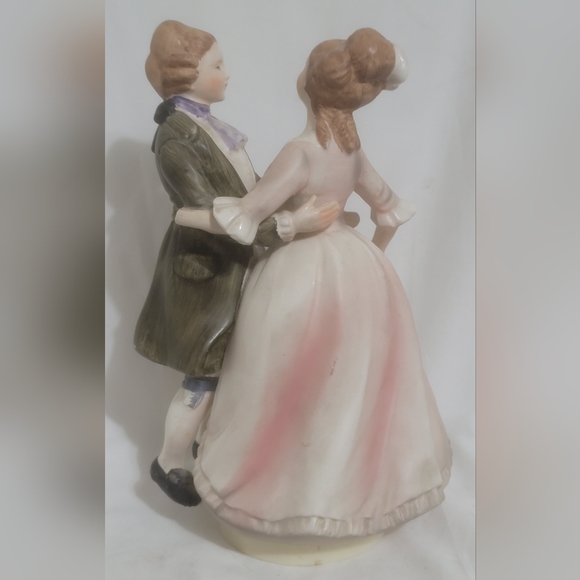 Vintage Sankyo Music Box Victorian Dancing Couple Japan - Picture 10 of 12